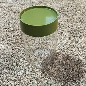 PYREX Vintage See N Stor Canister Avacado Green Twist‎ Lid 7.5" Tall